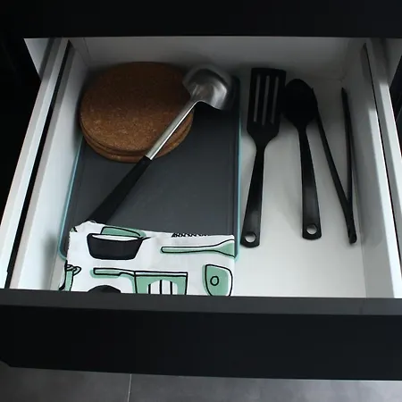 Luxury Olivia アパート